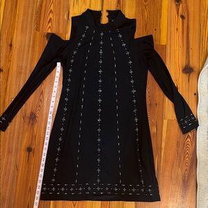 Cocktail Dress
Excellent Used Condition
WHBM
Size M